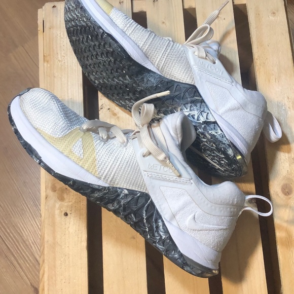 Nike Metcon Crosstrainers - Picture 7 of 8